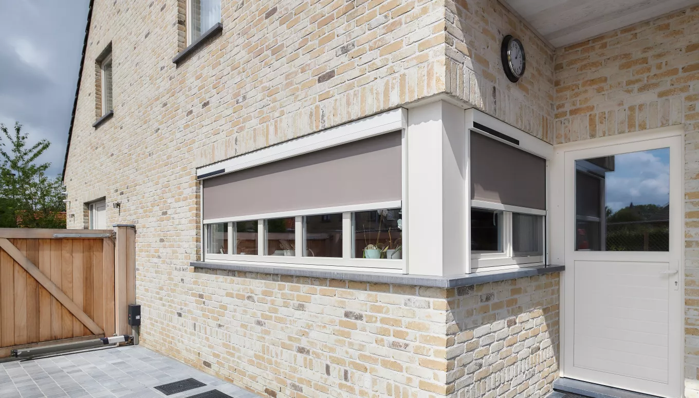 Solarfix Screens